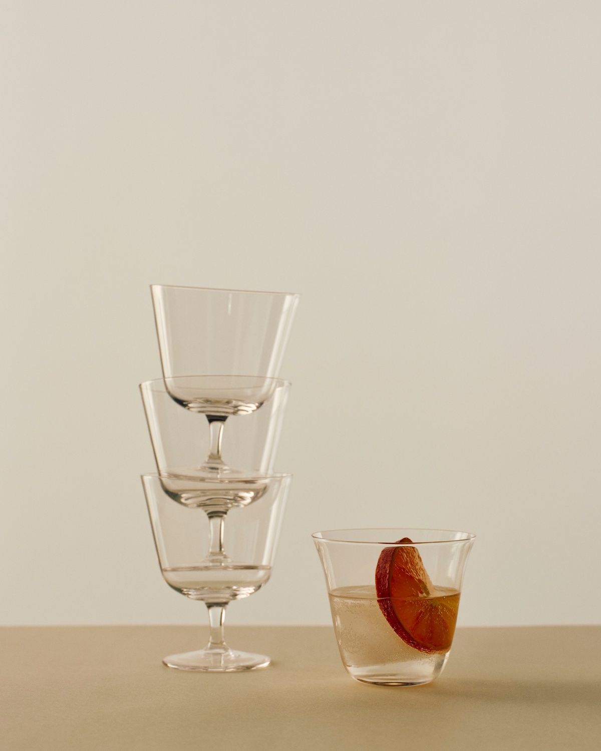 Set 2 bicchieri con stelo curvo - immagine 3